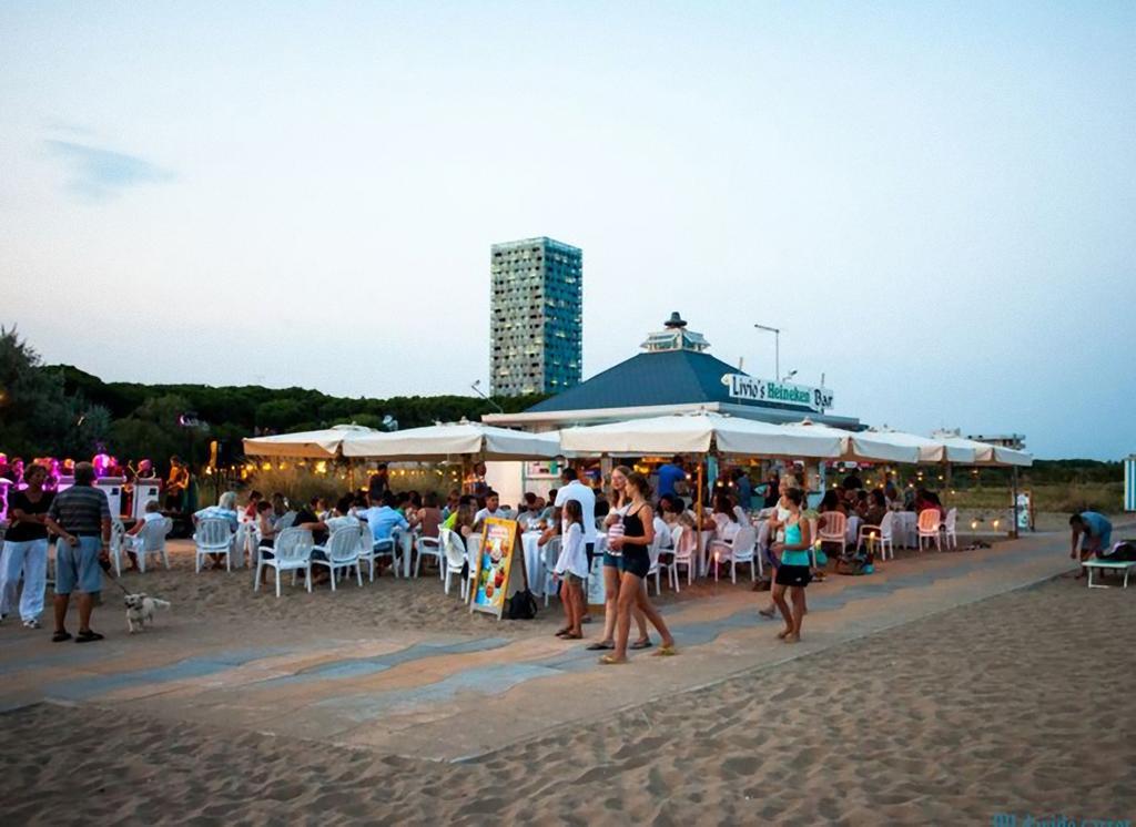 Villa Santin Carraro Immobiliare - Family Apartments Lido di Jesolo Exteriér fotografie